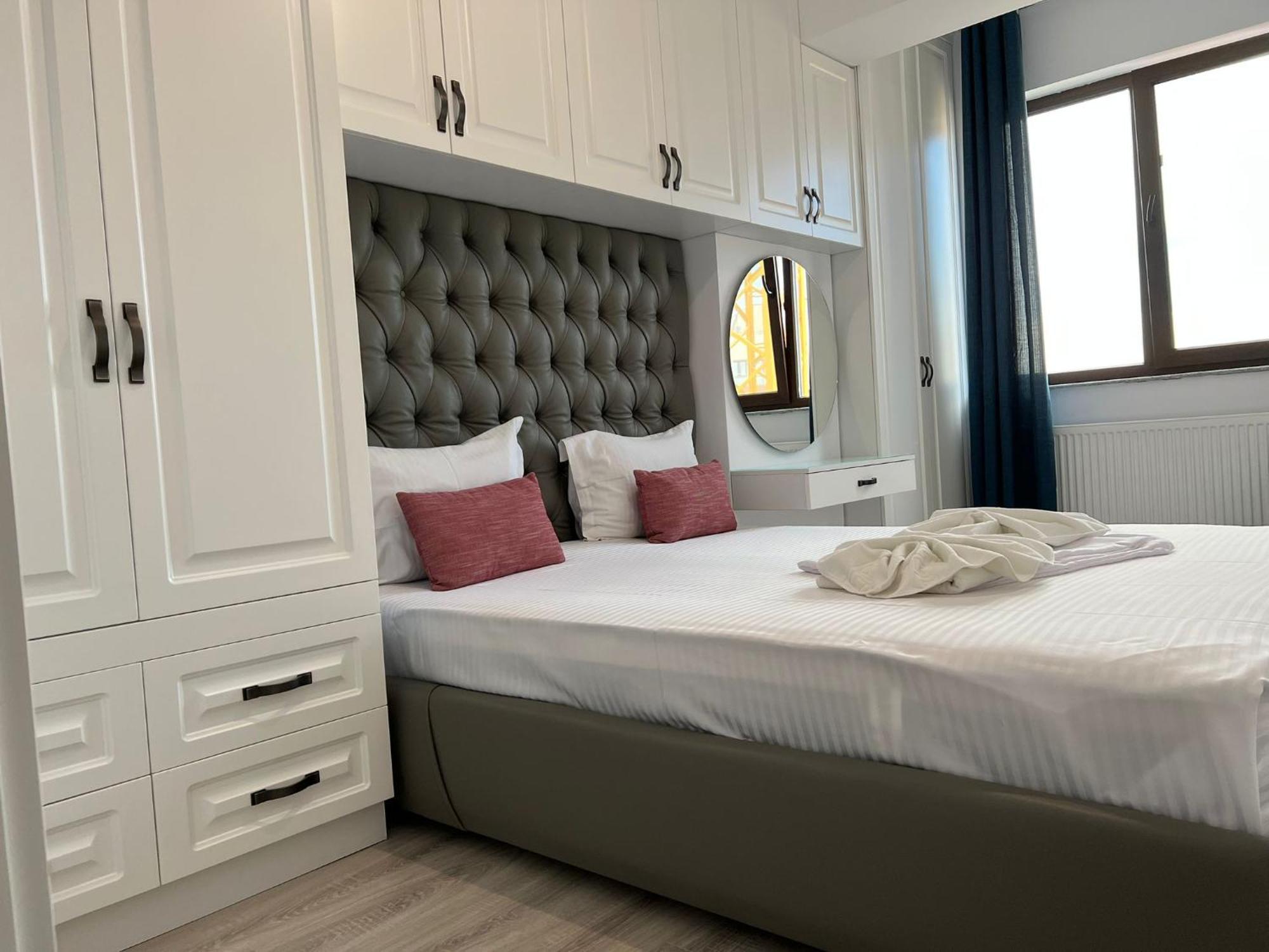 Tod Apartments Palas Mall Yaş Dış mekan fotoğraf